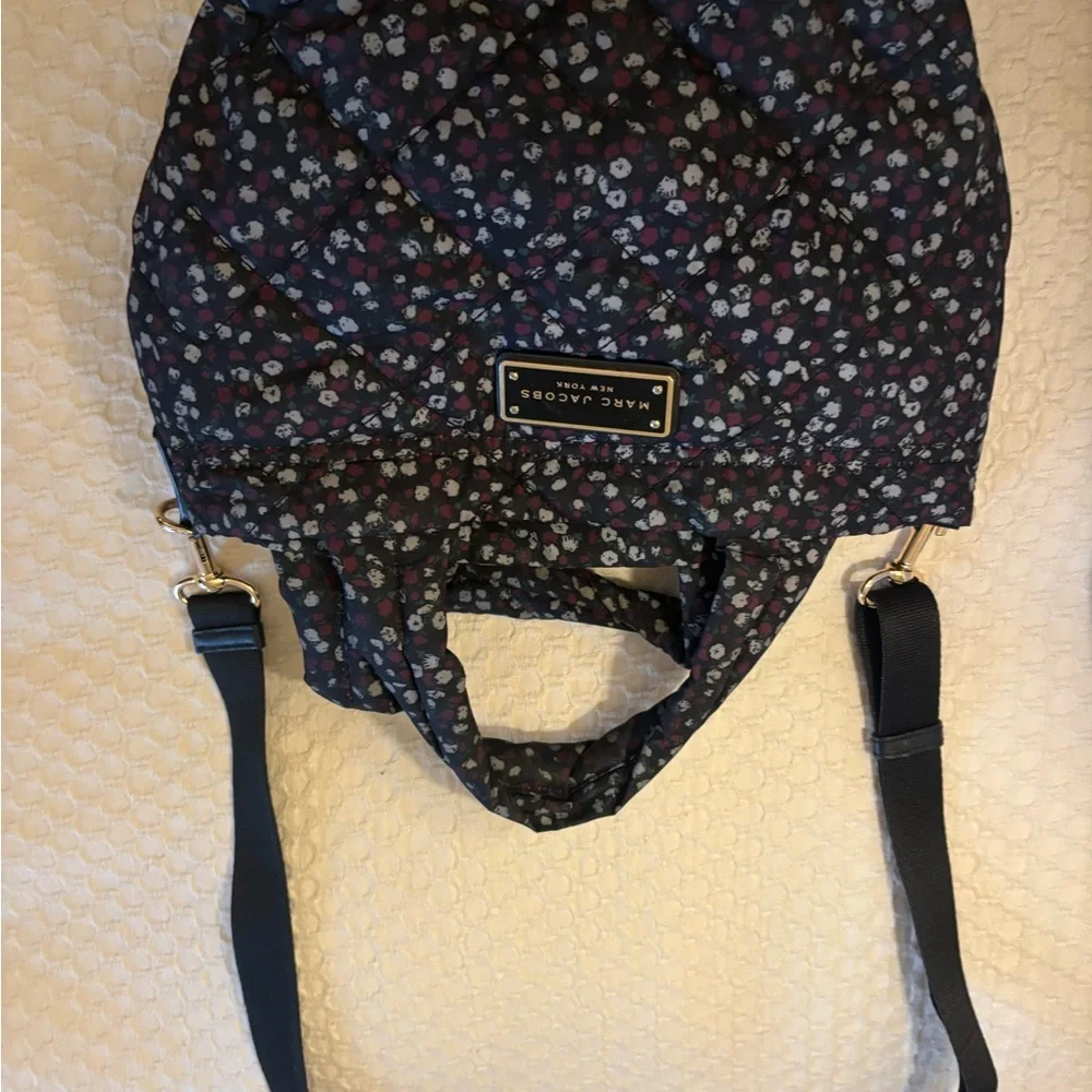 Marc Jacobs Black and Blue Floral Crossbody Bag - Picture 3 of 3